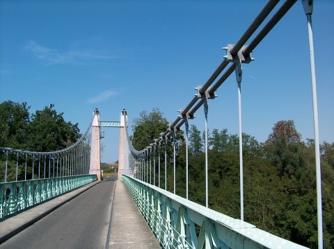 Pont suspendu Couffouleux Saint-Sulpice